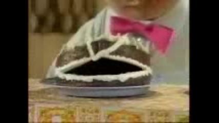 Muppet Show - Swedish Chef - Making Cake