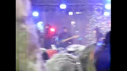 Rihanna - Wait Your Turn (live) 