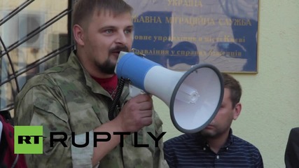 Ukraine: 'Right Sector' demand citizenship for foreign fighters