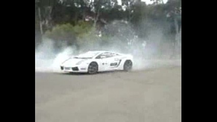 Aussie Lambo 4 wheel burnouts!!!!