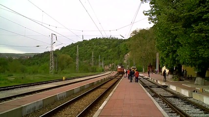 Международен бърз влак на гара В. Търново