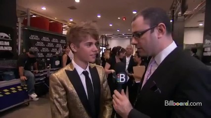 Justin Bieber Backstage - Billboard Music Awards 2011