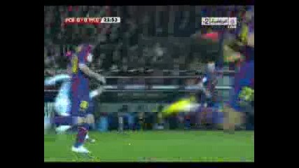 Гениална асистенция на Xavi