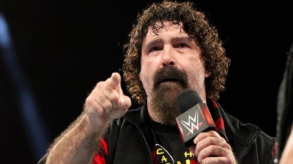 Mick Foley interrupts Elias: Raw, Sept. 10, 2018