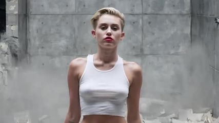 У Н И К А Л Н А ! Miley Cyrus - Wrecking Ball + Превод