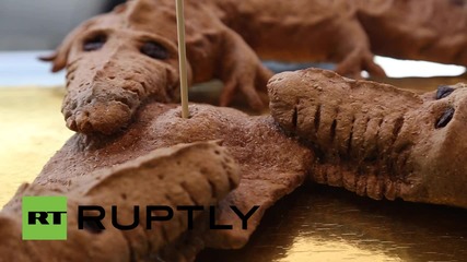 Пекарна в Атина изобрази кредиторите на Гърция като крокодили