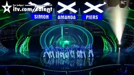 Britains Got Talent 2010 Цяла група извънземни танцьори 