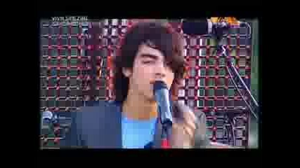 Jonas Brothers - S.o.s [live]