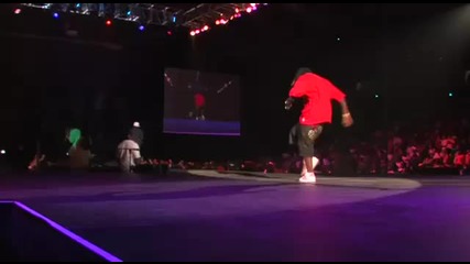 T - Pain feat. Yung Joc - Buy You A Drank ( Live @ Screamfest ) ( High Quality ) 