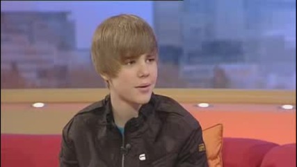 Justin Bieber зад кулисите на Gmtv ... 