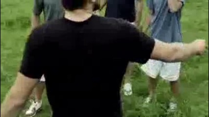 Dude perfect - Strelba ot samolet