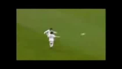 David_villa_freekick