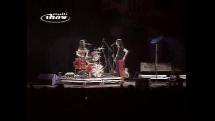 The White Stripes - Fell In Love With A Girl 