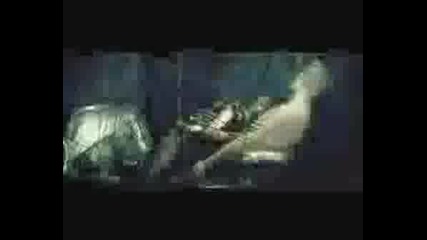 Rihanna - Disturbia (official Music Video)