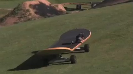 Най - големият Skateboard в света ! 