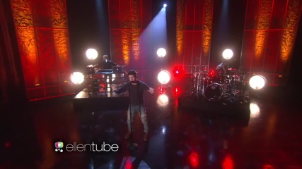 Nick Jonas - Chains ( The Ellen Show) 2015