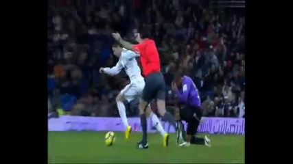 Кристиано роналдо си изпроси червен картон, смях! 