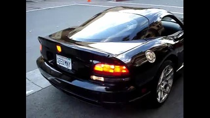 Един добър Dodge Viper