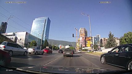 Минаване на червен светофар 29