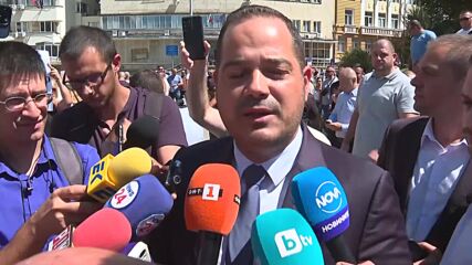 Стоянов: Неуспели политици си търсят "ала-бала" вътрешен министър