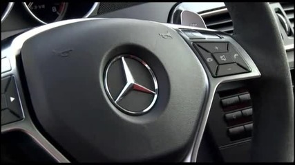 Интериорът На Hовия Mercedes C63 Amg Coupe 2012
