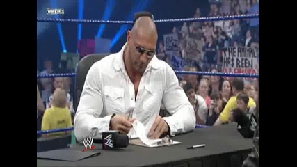 Wwe Friday Night Smackdown 13.11.9rey Mysterio & Batista подписват договор за мач на Survivor Serias 