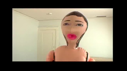 Sex с Надуваема Кукла яко Смях 