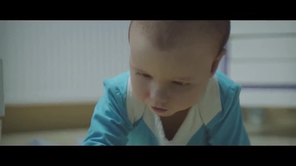 Смях !!! Роден За Интернет ! Вижте Това Бебе
