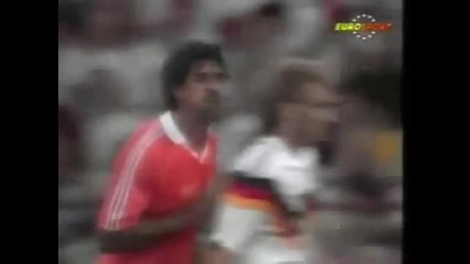 Mnogo typi hora Tova N E e futbolyt