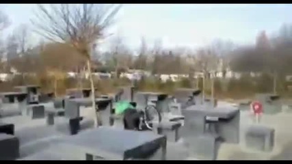 Малоумници с велосипеди