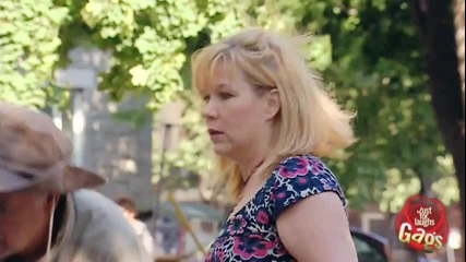 Скрита камера-паяк на гърба..