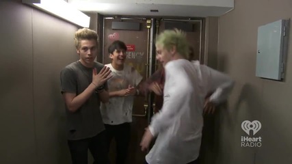 Tweet & Dare- 5 Seconds of Summer