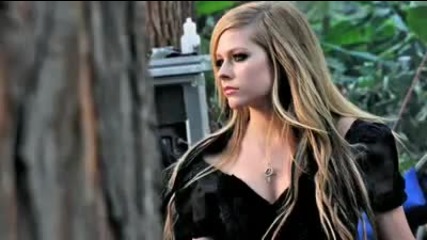 Alice - Avril Lavigne Official Video.