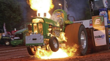 Супер трактори-експлозивен старт