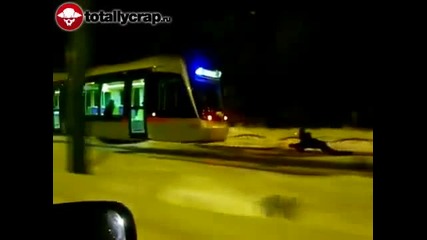 Как безплатно да се повозите на трамвай ! 