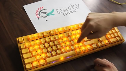 Страхотна светеща клавиатура