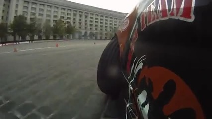 Дрифт с кола в центъра на Букурещ!
