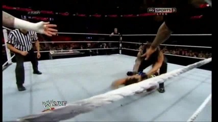 The Shield срещу Cm Punk и Usos Raw 16.12.13