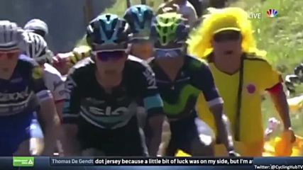Колоездач наказа досаден фен на обиколката Тур де Франс 2016