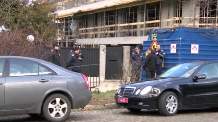 Трупът на палестинец, издирван от Израел, е намерен в двора на посолството