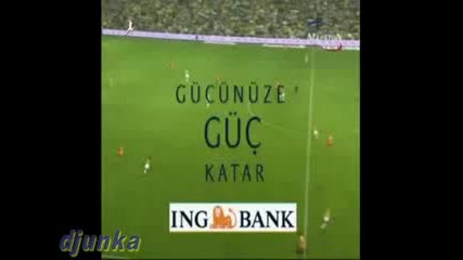 Фенербахче смачка Галатасарай с 3 - 1 в дербито на Турция 