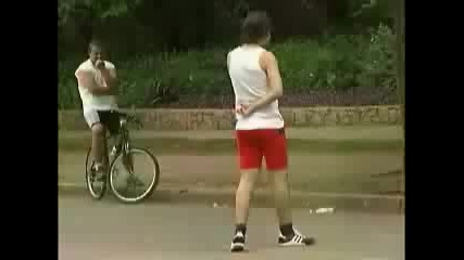 мъж получава огромна ерекция ;dd