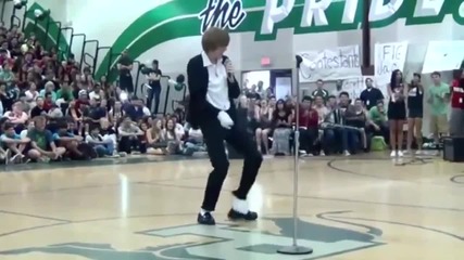 Момче танцува като Майкъл Джексън - 2014