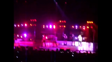 Kelly Clarkson If I Can t Have You Live Agganis Arena, Boston October 2009 