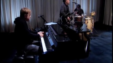 Adam Lambert - Music Again (vh1 Unplugged)