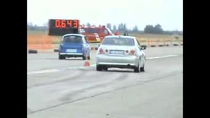 Trabant Скъсва Lexus Is 200 Drag Race