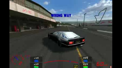 Bdmt - Calibra със Xrg - to дрифти и прави Burnout около пита.
