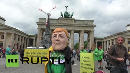 Germany: 'Merkel' hopes big money won't trump climate deal