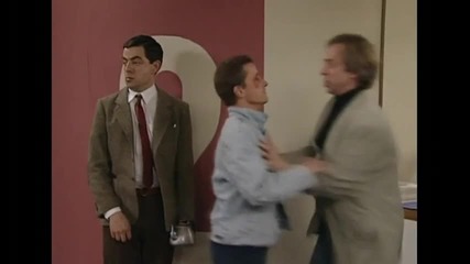 Mr Bean - Back of the hospital queue 