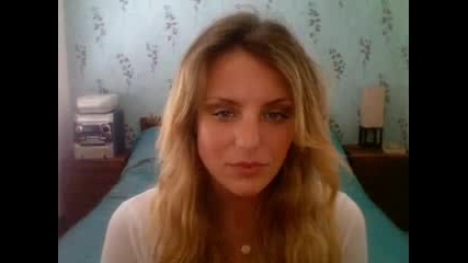 Момиче пее Beautiful By Christina Aguilera A Capella 